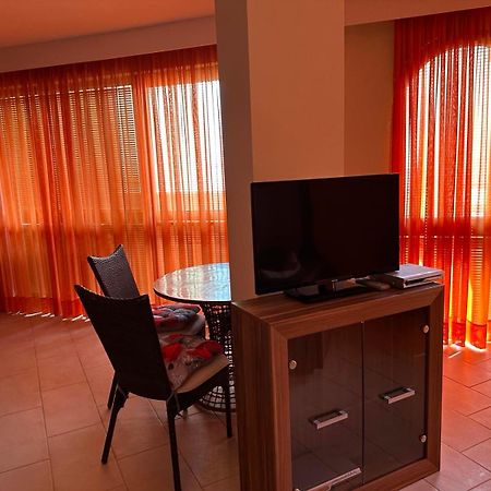 Апарт отель Oazis Vip Club Солнечный берег Экстерьер фото